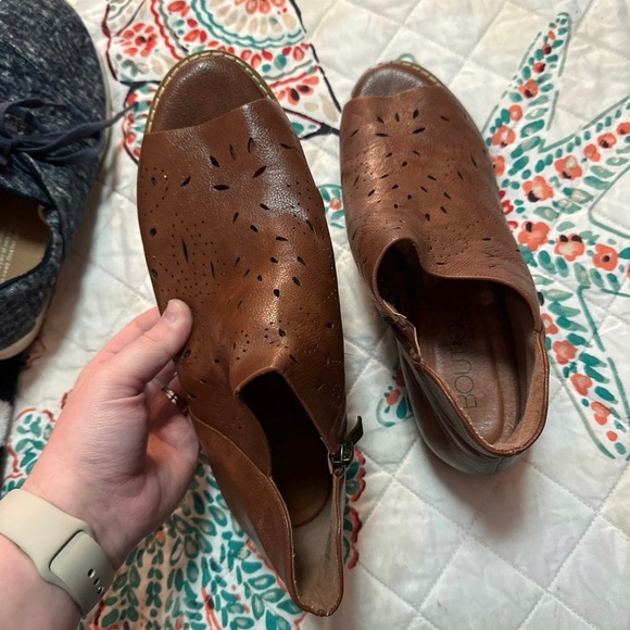 Corkys boutique women’s booties 
Toe end opened - Picture 2 of 4